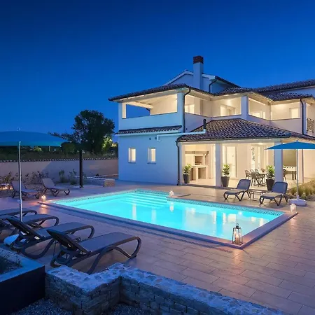 Dream House * Pula